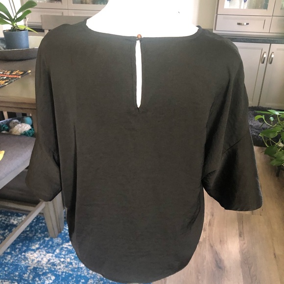 Linen Ruffle Sleeve Blouse - Picture 2 of 5